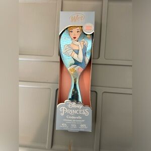 Wet Cinderella Brush